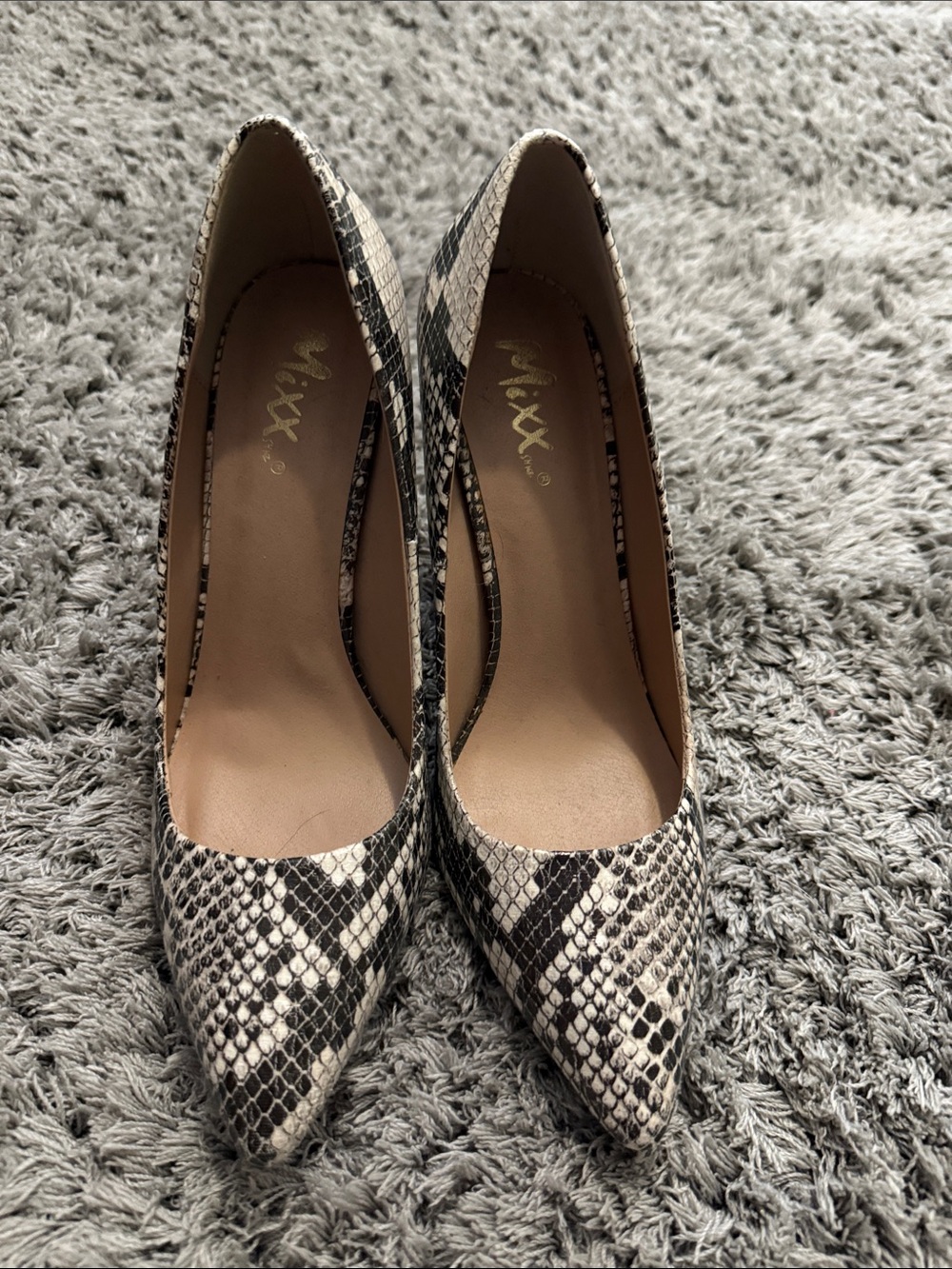 Shoshanna Black and White Snake-Print Pointed Toe Pumps